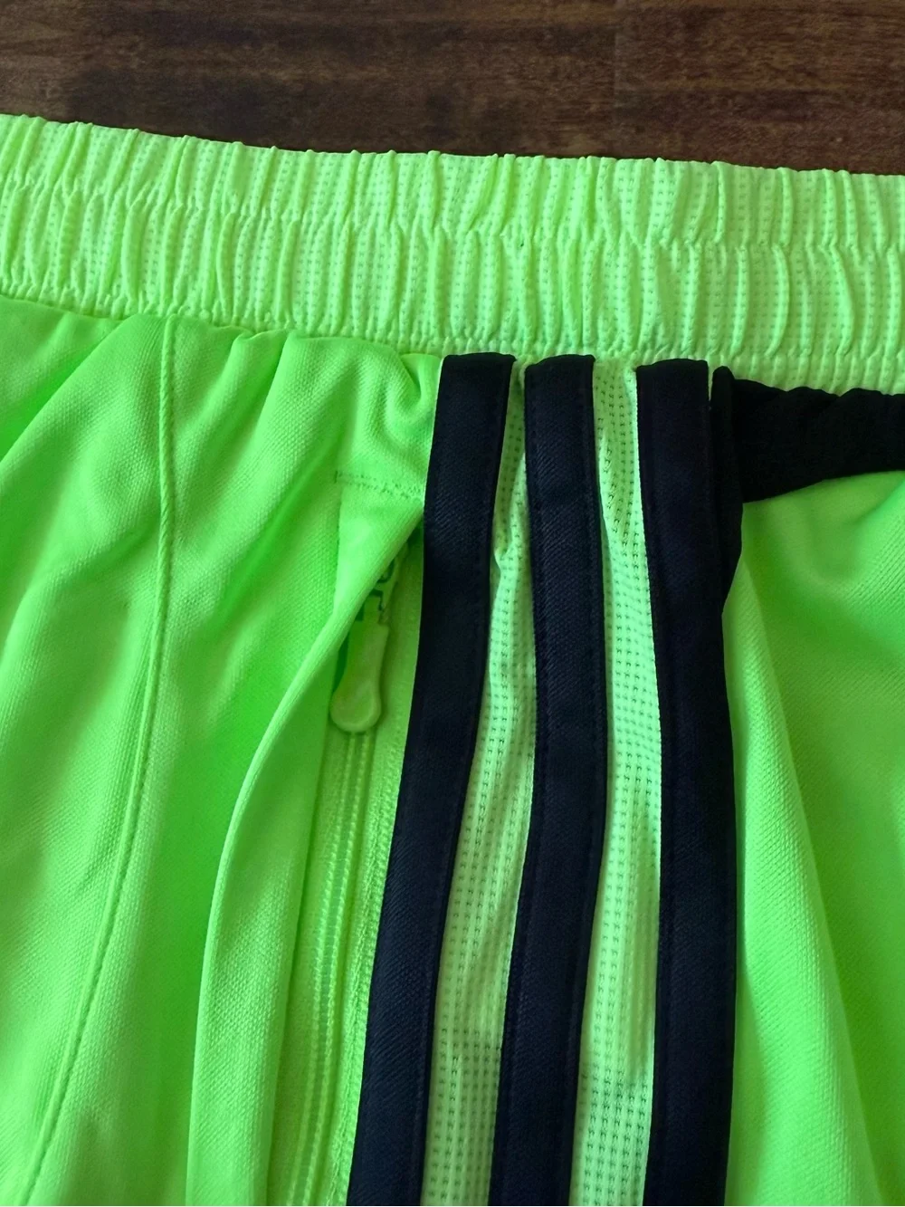 JW1349 adidas Teamgeist Adicolor Shorts Signal Green/Black Men's Size Medium NWT